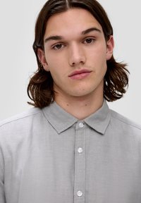 QS Overhemd - taubengrau