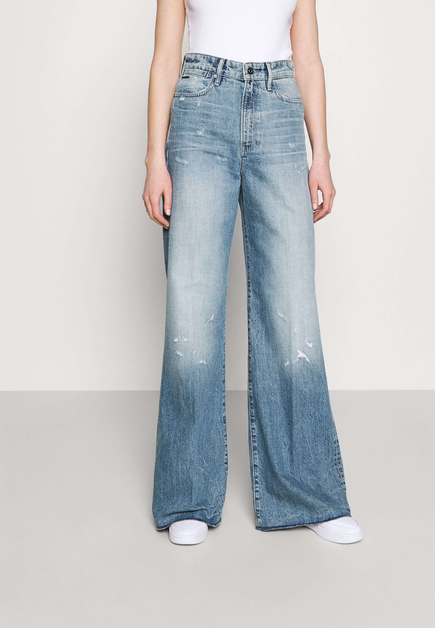 G-Star DECK ULTRA HIGH WIDE LEG - Vaqueros a campana - light-blue  denim/azul claro - Zalando.es