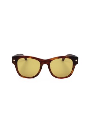 Occhiali da sole rettangolari con montatura tartarugata e bordi arrotondati, lenti di un giallo chiaro, con piccoli dettagli a forma di diamante sulla montatura.