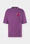 NBA CHICAGO BULLS LEAGUE ESSENTIALS TEE - Equipación de clubes - purple