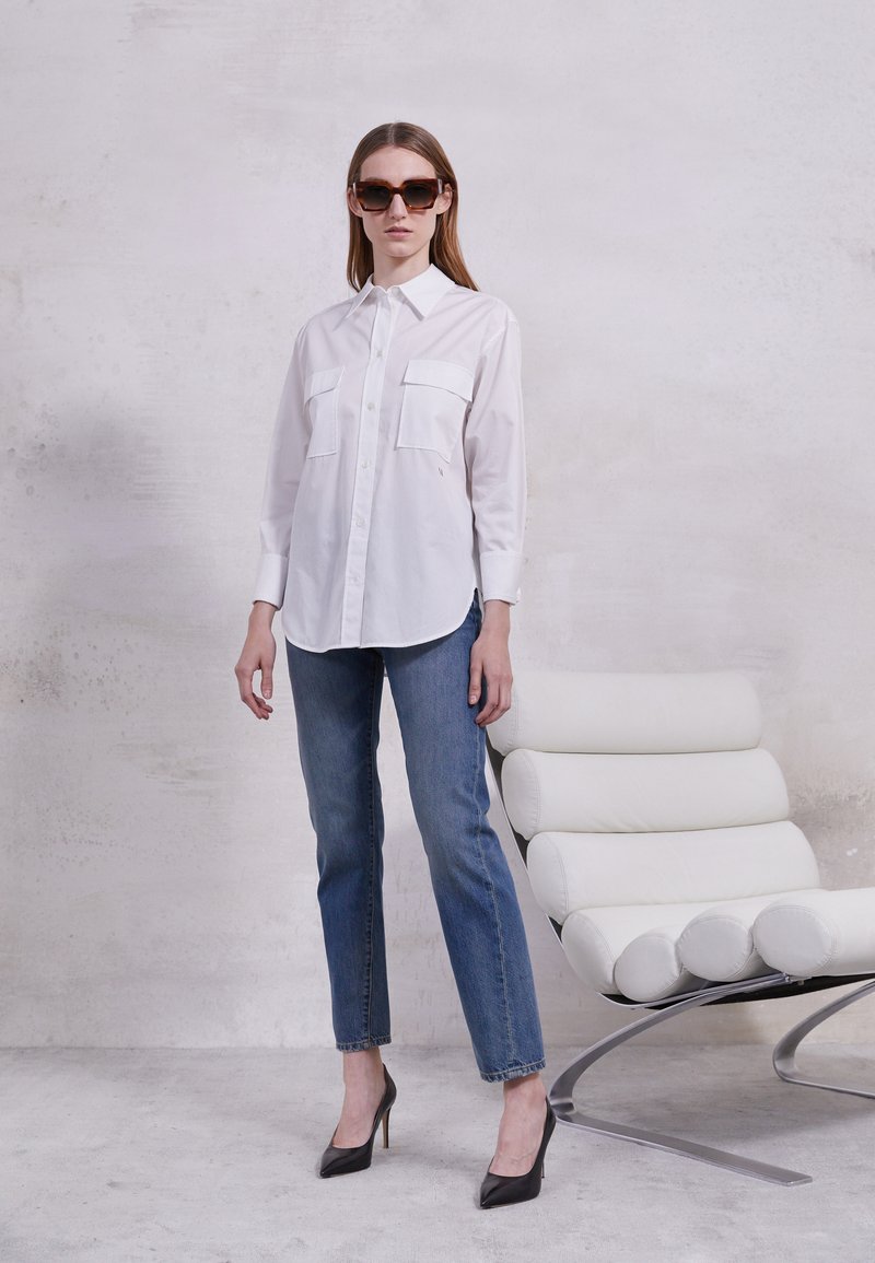 Victoria Beckham OLIVIA - Calças de ganga de perna direita - steel blue wash