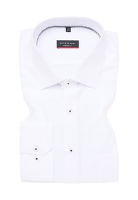 Camicia bianca, vestibilità moderna, con colletto alla francese, chiusura a bottoni e polsini abbottonati. Presenta un bordo interno del colletto a motivi e bottoni argentati.