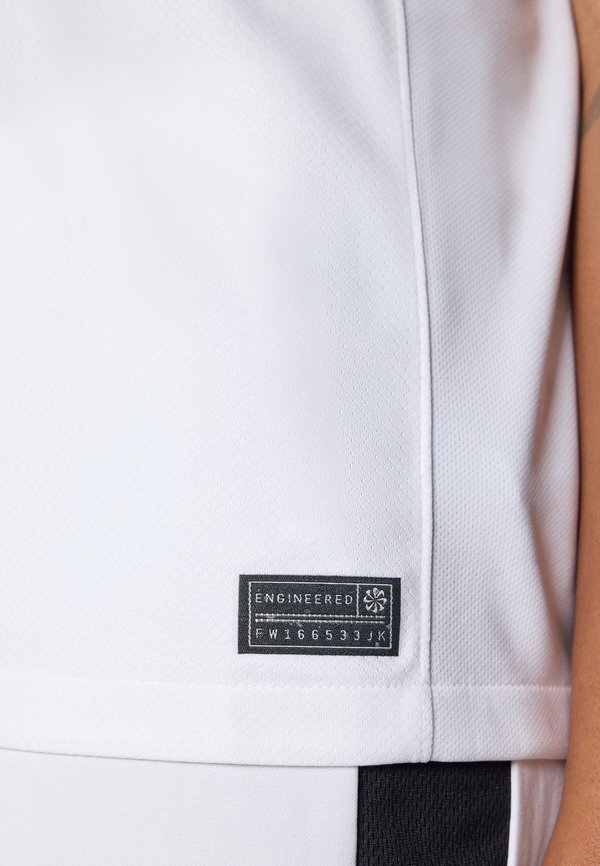 ENT HM - Sports T-shirt4