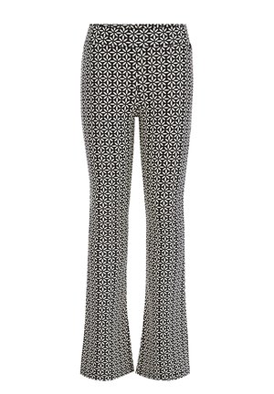 Czarno-białe spodnie damskie z geometrycznym wzorem, o prostym kroju i średnim stanie.