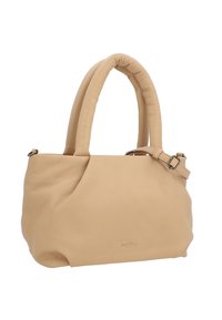 Beżowa skórzana torebka z dwoma wyściełanymi uchwytami, odpinanym regulowanym paskiem na ramię oraz dyskretnym wytłoczonym logo marki z przodu.