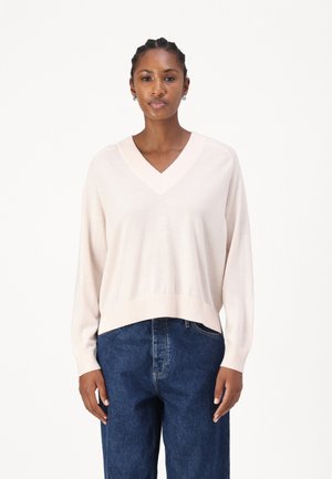 - Sweter