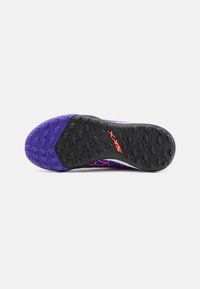 Skechers Performance Fotballsko for gress - purple
