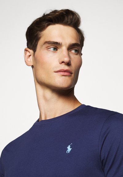 Polo Ralph Lauren CUSTOM SLIM FIT JERSEY CREWNECK T-SHIRT - T-shirt básica - boathouse navy