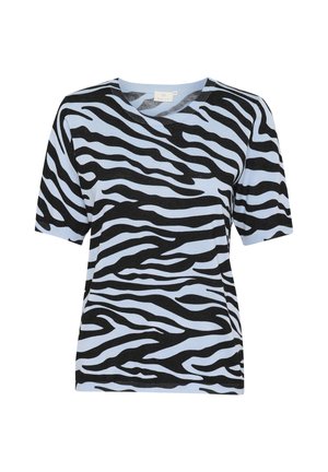 Tricou scurt cu mânecă, de culoare bleu deschis, cu un model de dungi negre în stil zebra. Material tricotat, cu decolteu în V și croială lejeră.