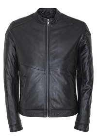 Chaqueta de cuero negro con cuello alzado, cierre frontal con cremallera y dos bolsillos laterales. Textura suave y diseño ajustado y entallado.