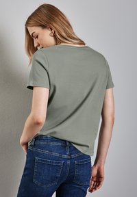 Street One Jednoduché tričko - grün