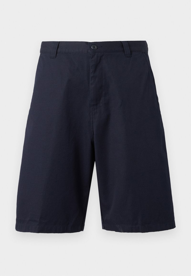 Marineblå knælange shorts med knaplukning, bæltestropper og lige ben på en ens hvid baggrund.