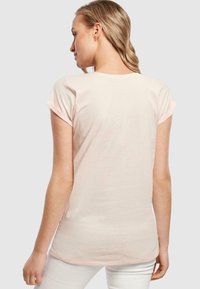 Merchcode FRAUEN HOPE EXTENDED SHOULDER  - Apdrukāts T-krekls - pink