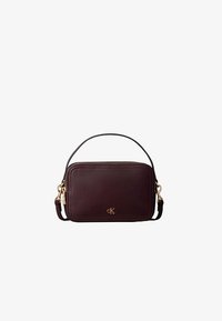 Επιλέχθηκε, dark brown
