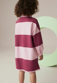 Next Nappali ruha - berry red pink stripe