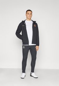 Nike Performance FC BARCELONA HOODY - Sweatjakke - black/club gold