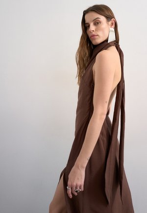 Topshop HALTERNECK MAXI DRESS - Maxikleid - chocolate brown