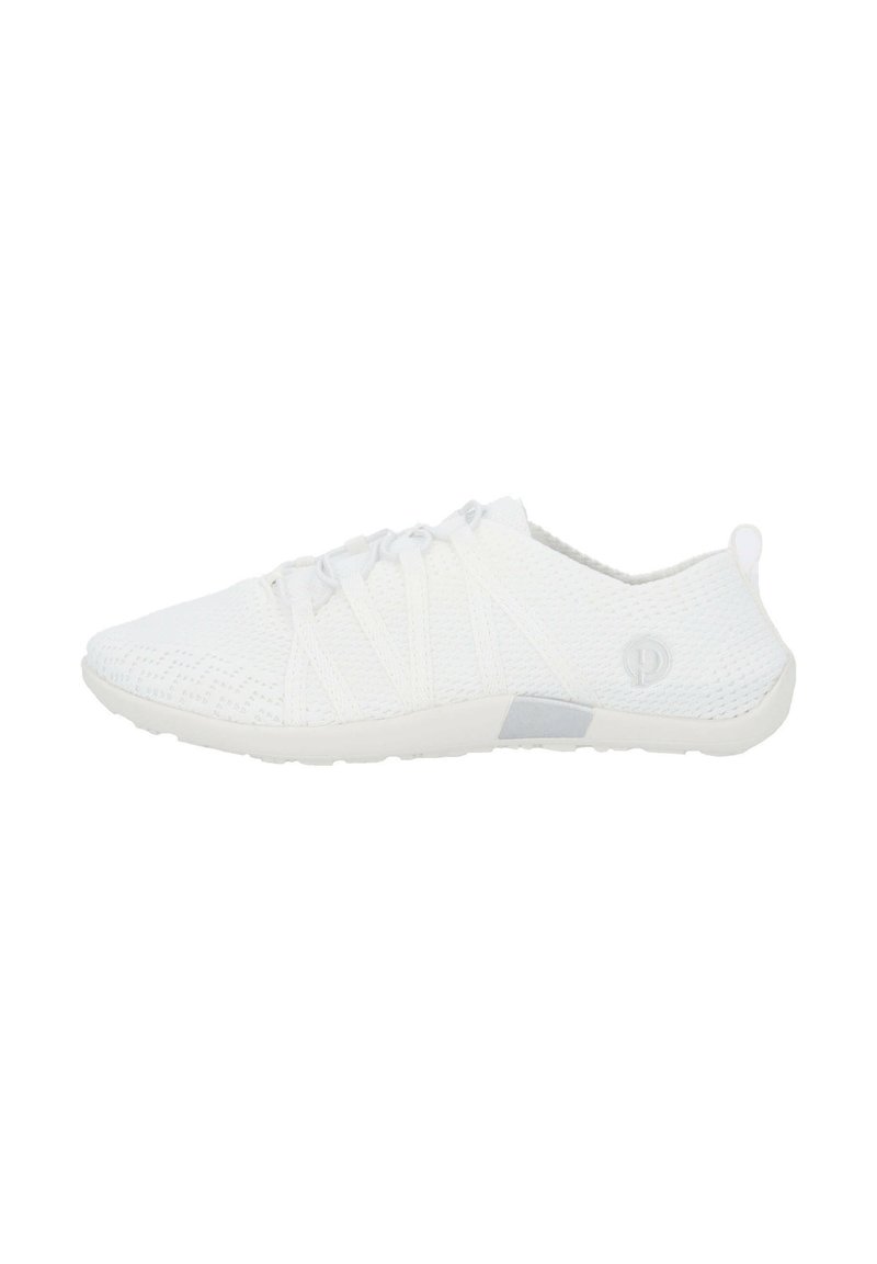 Scarpe da ginnastica bianche con tomaia in maglia testurizzata, cinturini elastici per la chiusura e suola leggera. Design semplice con accenti minimi.