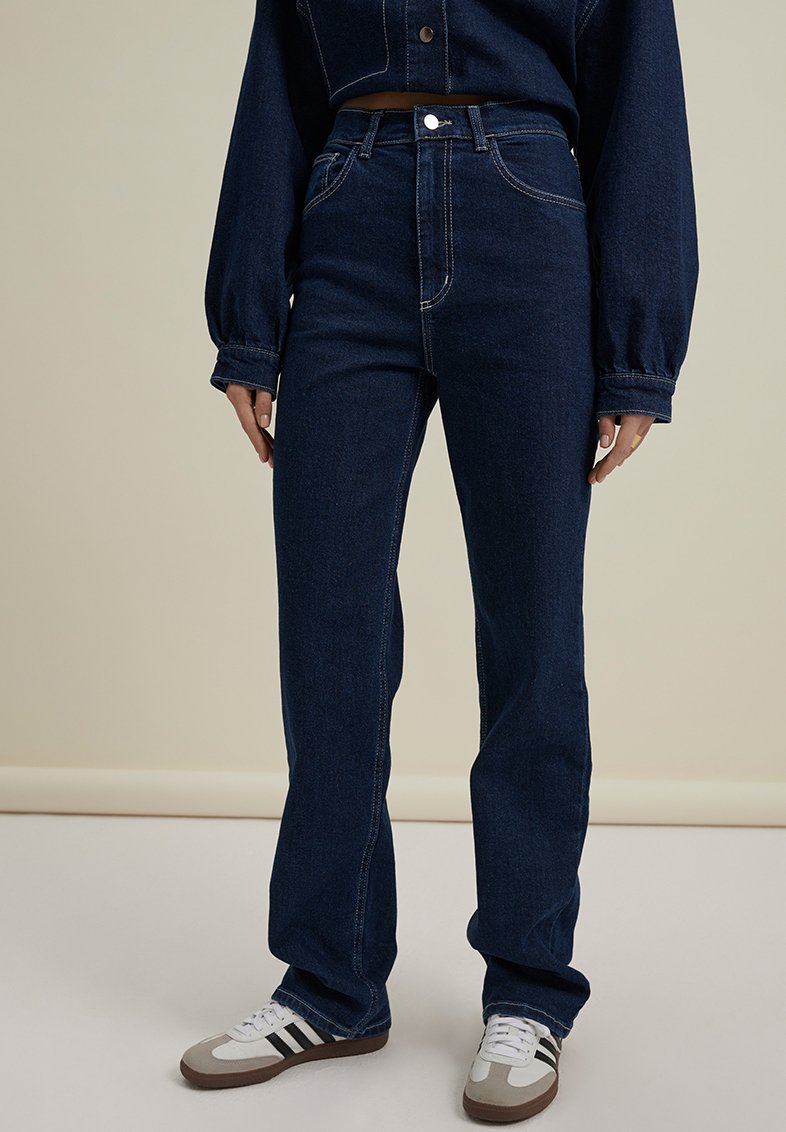 LA MANIA Jeansy Straight Leg Zalando.pl