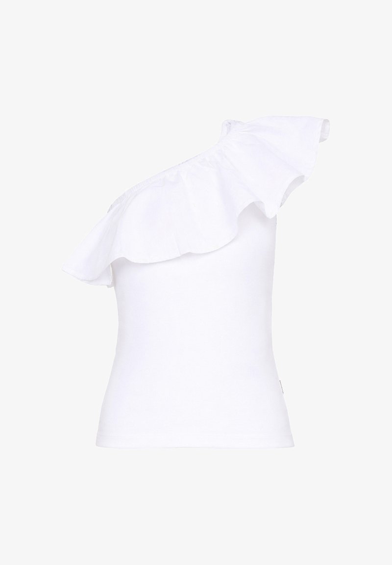 Top blanc sans manches pour femme avec encolure asymétrique et grand détail de volant sur une épaule et la poitrine.