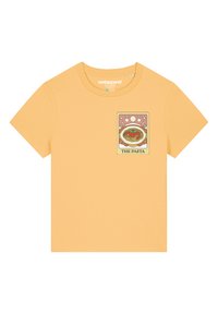 Korte mouw, ronde hals t-shirt in lichtgele katoen met een kleurrafisch pasta-afbeelding aan de voorkant en de tekst "DE PASTA" eronder.