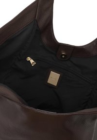 Rjava usnjena torba z zrnato zunanjostjo, črnimi tkaninami znotraj, z žepom na zadrgo in z zlatimi dodatki.