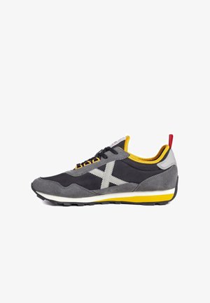 Zapatillas - gris