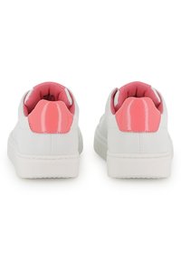 BOSS Kidswear Tenisice - white