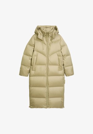 Casaco longo acolchoado em caqui claro com fecho de zip, capuz com cordão e bolsos laterais. Apresenta um padrão texturizado e acolchoado por todo o lado.