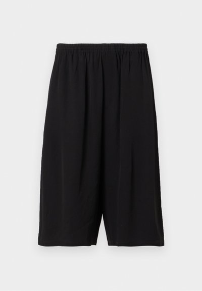 Filippa K CASUAL - Lühikesed püksid - black