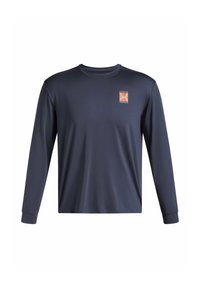 Langarmshirt aus navyblauem Stoff. Hat einen runden Halsausschnitt und ein kleines oranges Logo auf der linken Vorderseite. Glatte Textur.