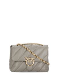 Borsa a tracolla in pelle grigia trapuntata con catena dorata e chiusura decorativa in oro, raffigurante due uccelli che si affrontano.