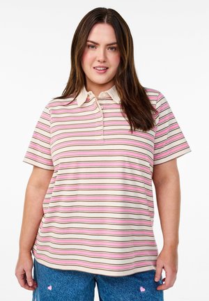 Polo shirt à rayures avec manches courtes, présentant des lignes horizontales roses, marron et crème. Col avec un plastron à trois boutons.