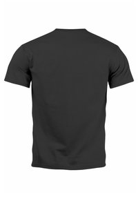 Schwarzes T-Shirt mit kurzen Ärmeln aus Baumwolle. Einfaches Rundhalsdesign ohne sichtbare Logos oder Muster auf einer glatten Textur.