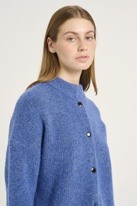 Gestuz ALPHA - Cardigan - smythson
