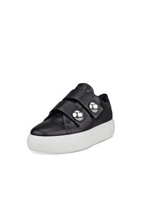 Sneaker in pelle nera con ampie cinghie e dettagli in bottone argentato. Presenta una suola piattaforma bianca spessa e una texture liscia.