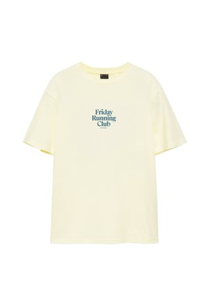 PULL&BEAR, SHORT SLEEVE FRIDAY RUNNING CLUB - T-SHIRT - T-shirt imprimé - yellow