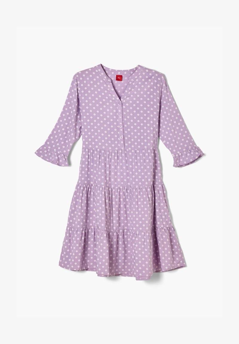 Robe lavande à pois blancs, manches trois-quarts à volants, jupe à étages et col en V avec boutons sur le devant.