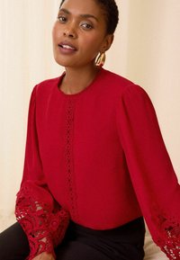Love & Roses CUFF CREW NECK - Blúz - red