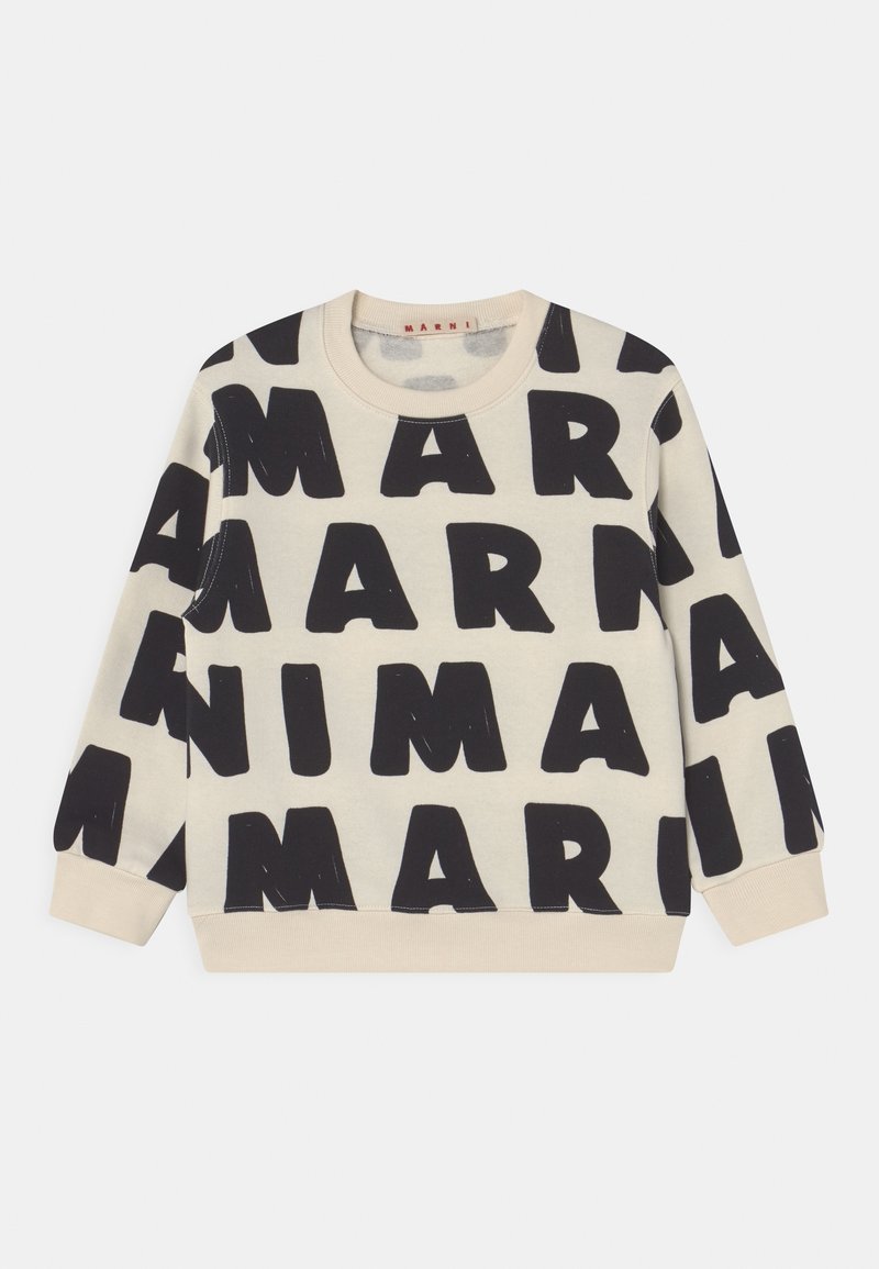 Sweat-shirt crème avec de grandes lettres noires. Il a un col rond et des manches longues, fabriqué à partir d'un tissu doux et texturé.