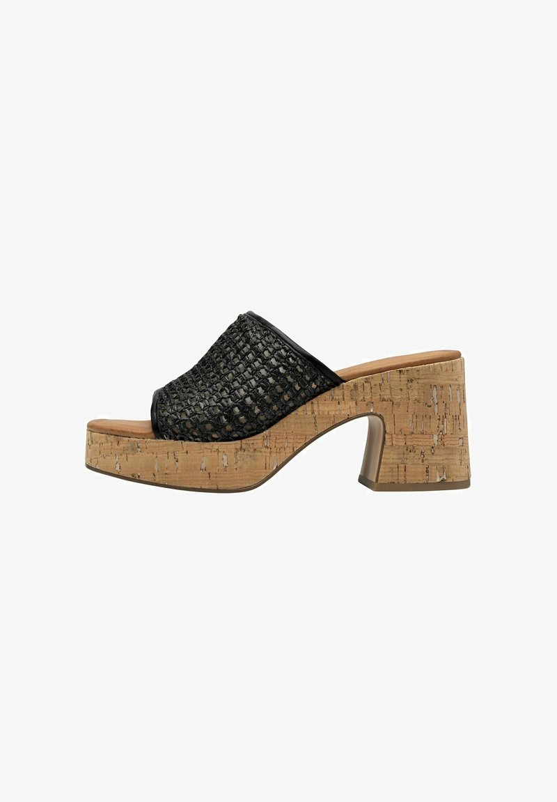 Zwarte geweven slippersandaal met een kurken plateau en hak, met een afgeronde open teen en een gladde leren afwerking. Gelaagd bovenwerkdetail.