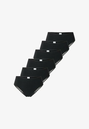 Zwarte katoenen slipjes met kantafwerking, netjes in een rij gepresenteerd. Elk paar heeft een eenvoudig design en beschikt over een label op de tailleband.