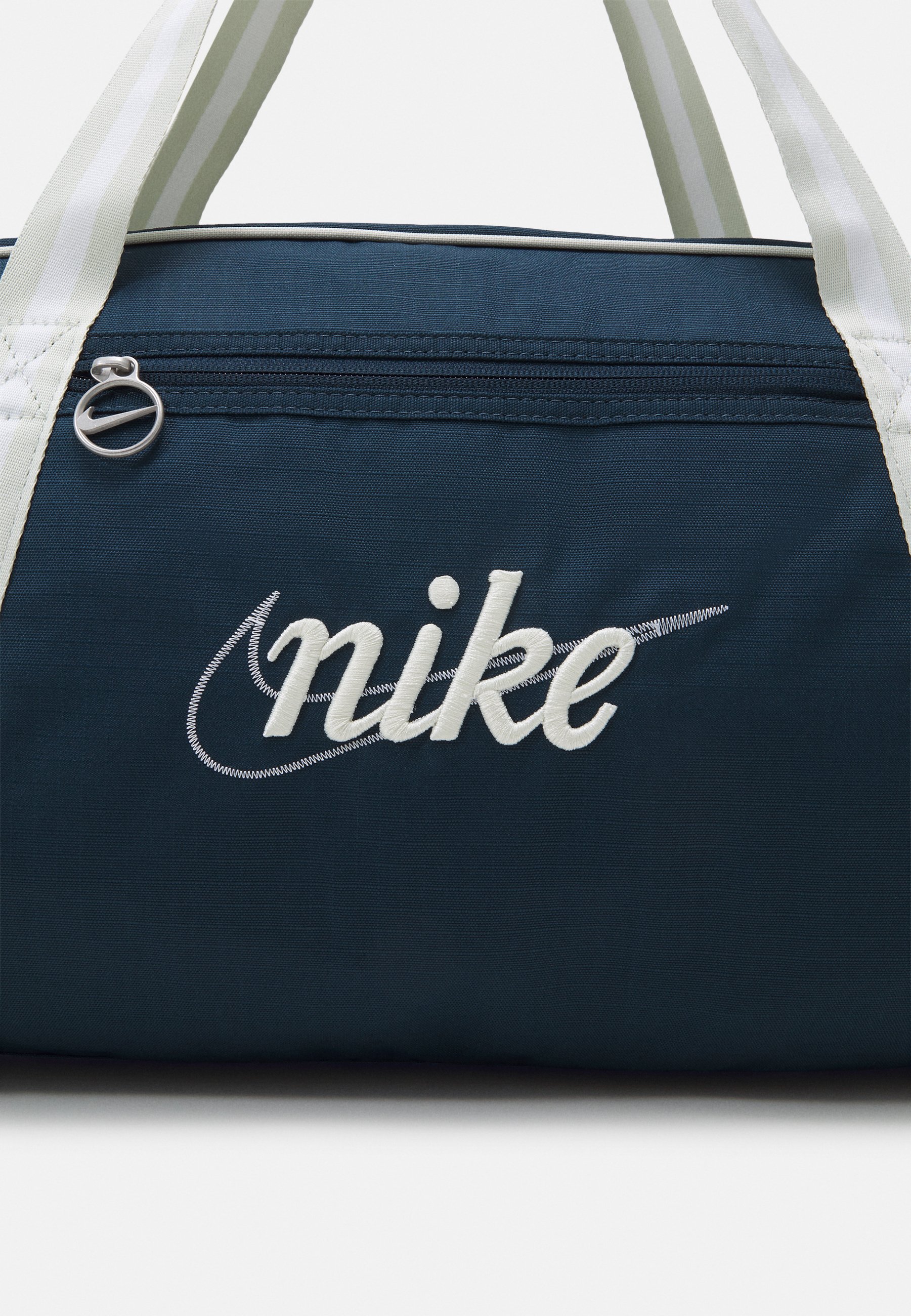 【ballaholic】Logo Zip Pocket Gymsack navy ballaholic】 新品 Logo Zip Pocket Gymsack