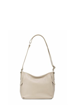Beige Leder Schultertasche mit glatter Textur, geschwungenem oberen Teil, verstellbarem Schulterriemen und Seitentaschen. Minimalistisches Design mit subtilen Akzenten.
