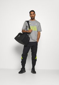 adidas Performance LUCKY 8 GRAPHIC - T-Shirt print - mottled grey