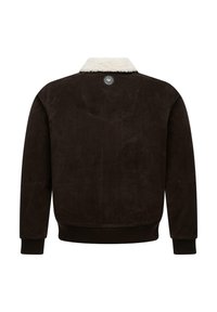 Jachetă din catifea maro cu un guler din blană albă, manșete și tiv riglate, și un logo circular pe spate. Material texturat și culoare solidă.