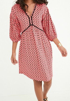 Robe de jour - red