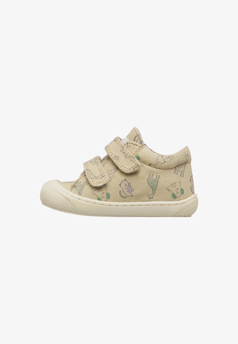 Baskets beige pour tout-petit avec deux bandes Velcro, semelle en caoutchouc et motifs imprimés de chats et de formes abstraites.