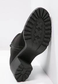 Vagabond Kotníková obuv - black