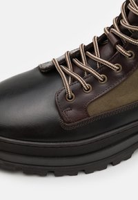 GANT GRIP - Schnürstiefelette - ivy green/dark brown/espresso